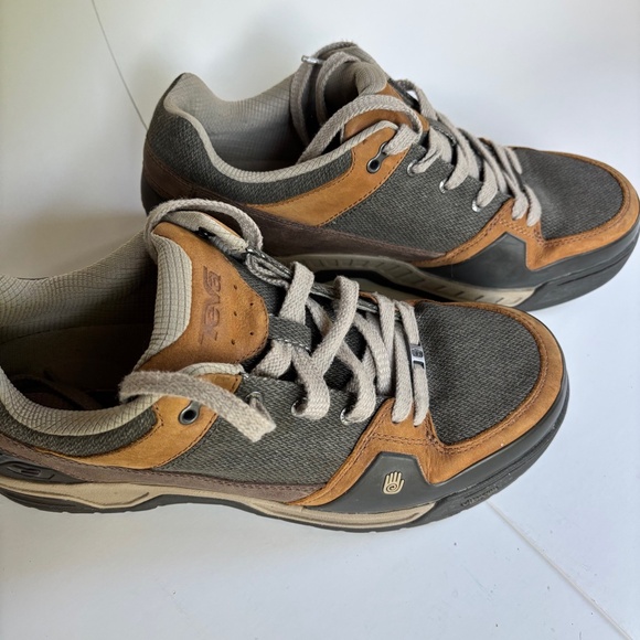 TEVA Men's Vibram Hiking Shoe - Picture 2 of 7